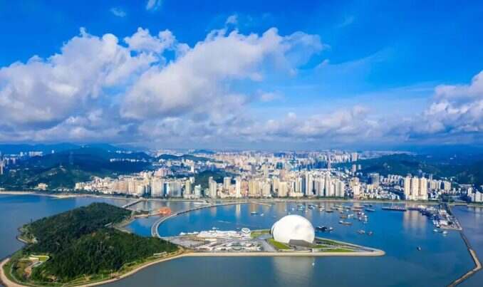 【穿越港珠澳大桥】广州出发 船游海上看港珠澳大桥+日月贝+珠海渔女1日游